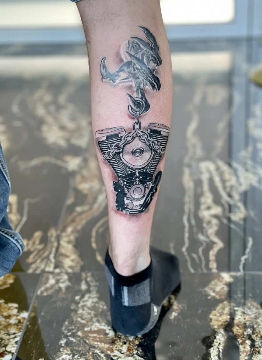 V-Twin Engine — Realistic Tattoo von Elisabeth Gerendai, V Tattoo & Beauty Art (Aargau, Schweiz)