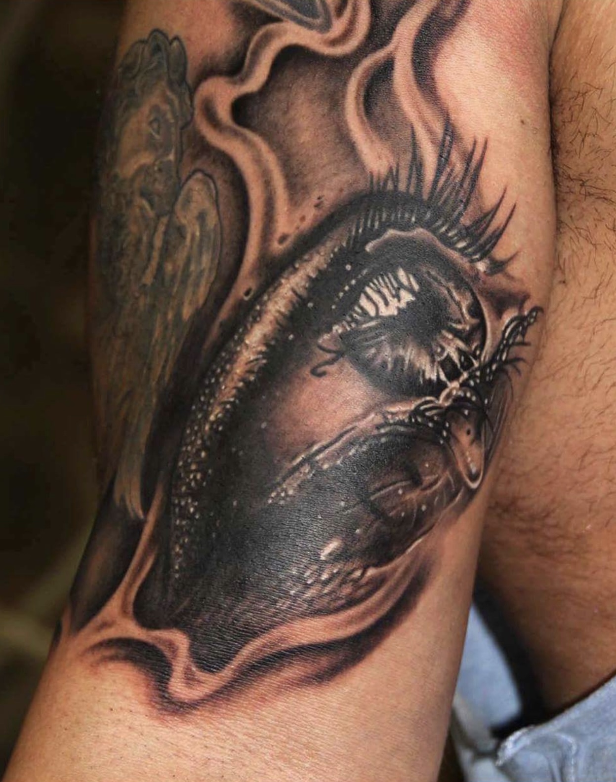 Realistic Auge — Realistic Tattoo von Elisabeth Gerendai, V Tattoo & Beauty Art (Aargau, Schweiz)