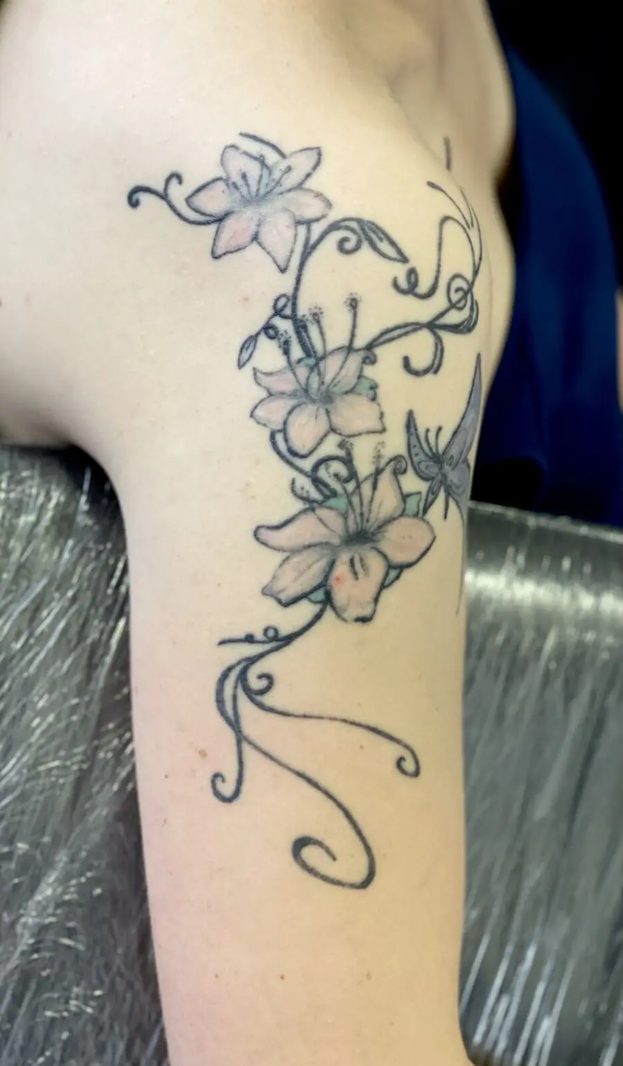 Cover-Up Vorher — Aquarell Cover Up – Nachher, später überarbeitet als Cover Up Tattoo von Elisabeth Gerendai (V Tattoo & Beauty Art)