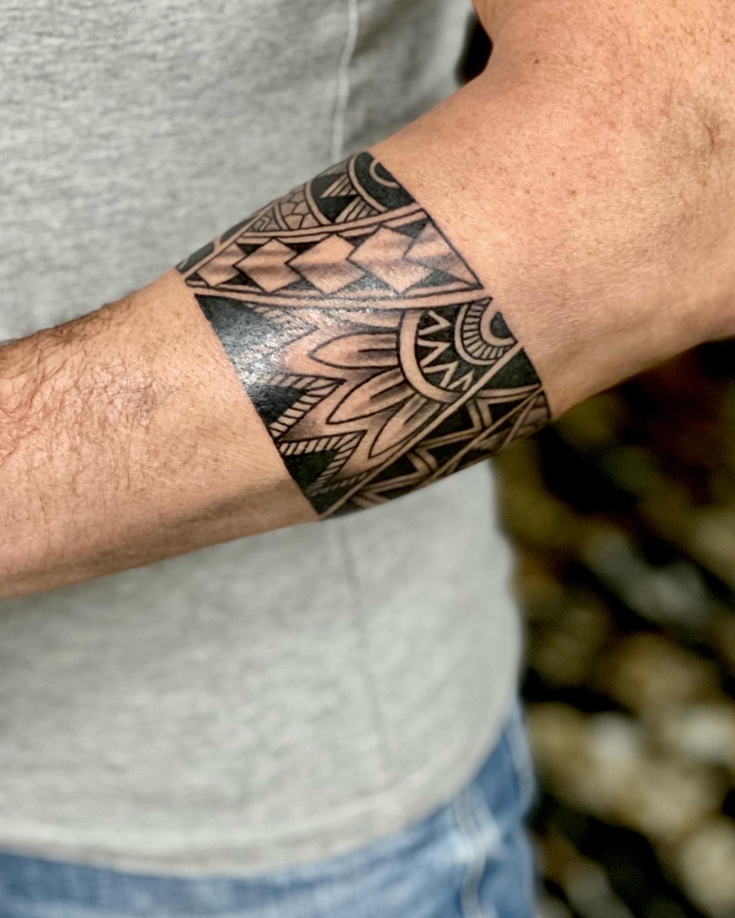 Armband & Mandala — Maori Tattoo von Elisabeth Gerendai, V Tattoo & Beauty Art (Aargau, Schweiz)