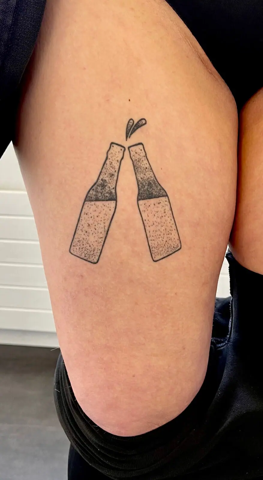 Cover-Up Vorher — Dotwork Cover Up – Nachher, später überarbeitet als Cover Up Tattoo von Elisabeth Gerendai (V Tattoo & Beauty Art)