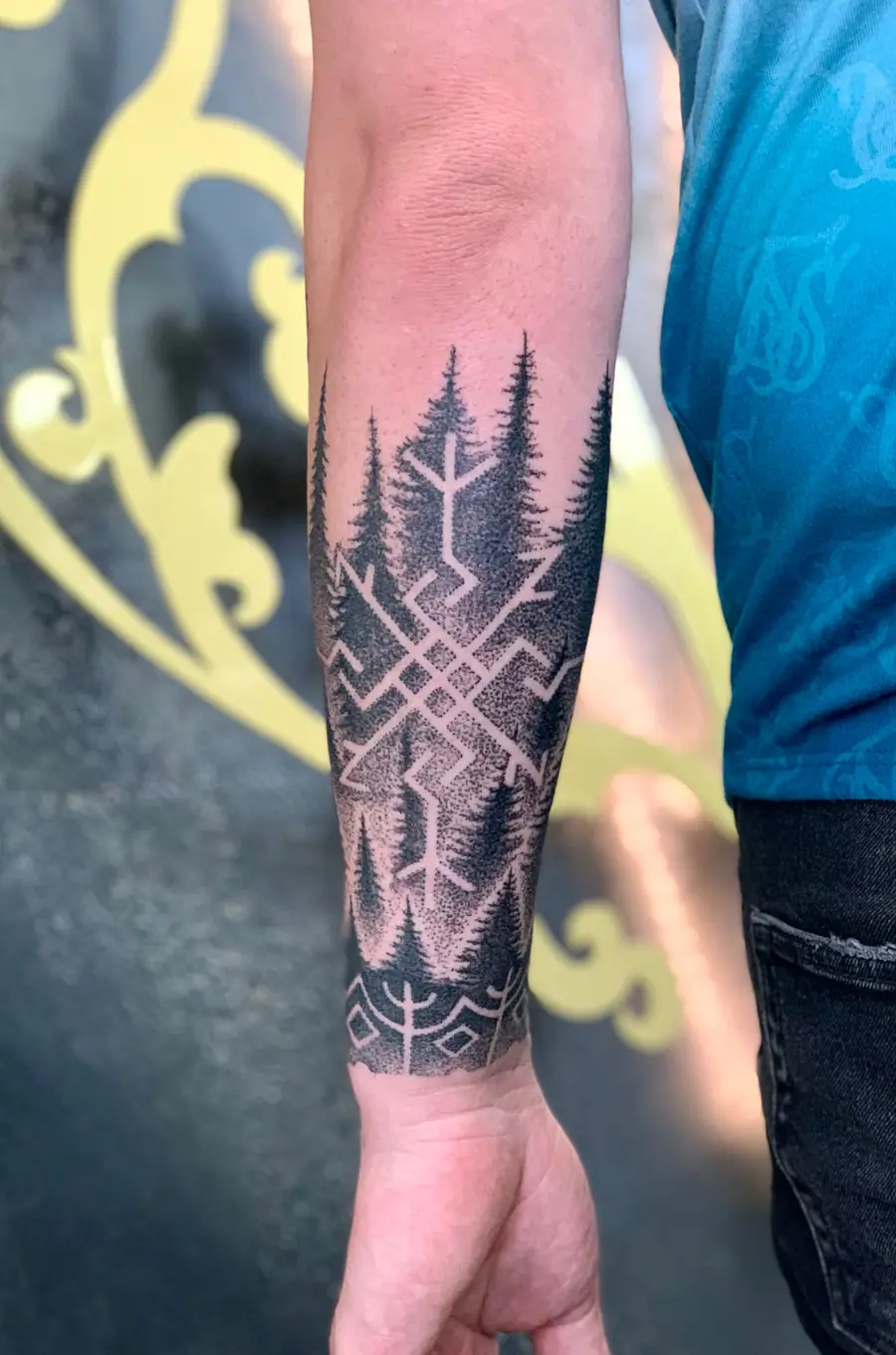 Celtic Forest — Dotwork Tattoo von Elisabeth Gerendai, V Tattoo & Beauty Art (Aargau, Schweiz)